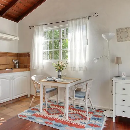 La Camuesa-adults Only Holiday home *